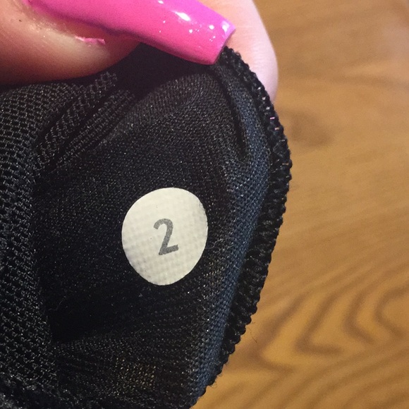 Lululemon sports bra - Picture 3 of 3